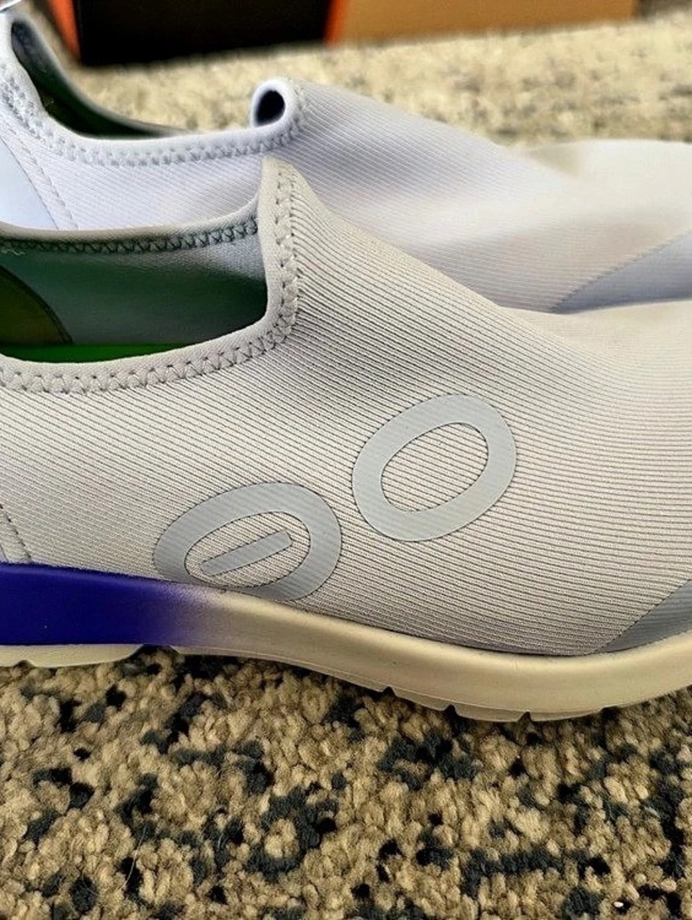 OOFOS OOmg EeZee Low Recovery Shoes – Women’s 10 – NEW